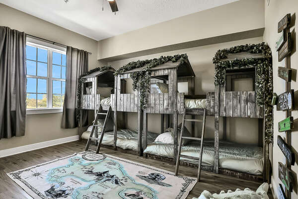 Kids will love their Neverland-themed bedroom with 2x twin/twin bunk beds