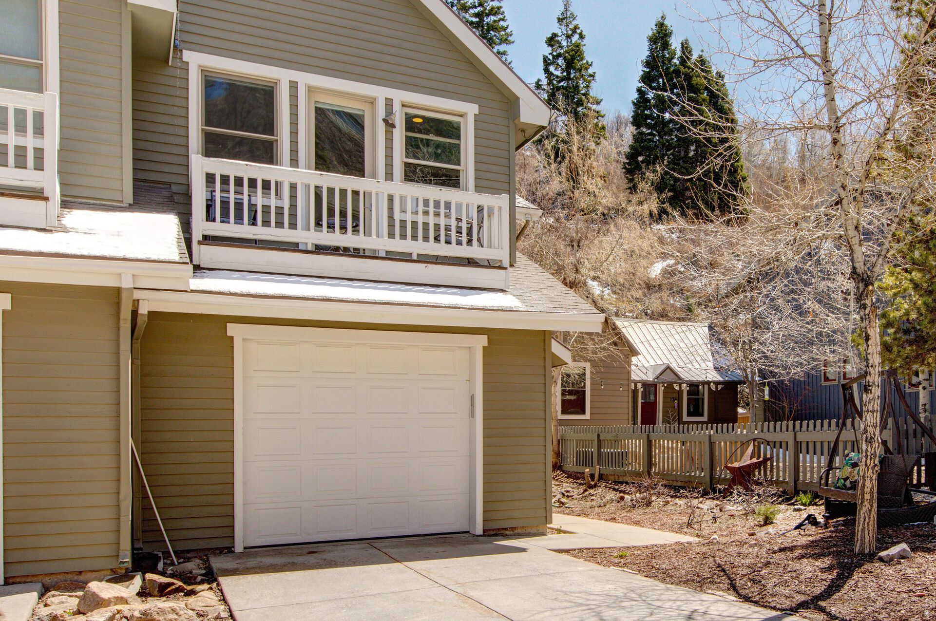 Garage Entryway