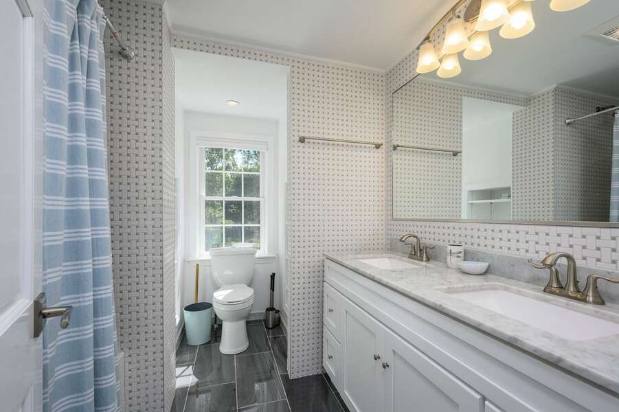 Bathroom #2 tub/shower combination - 192 Great Marsh Rd Centerville Cape Cod