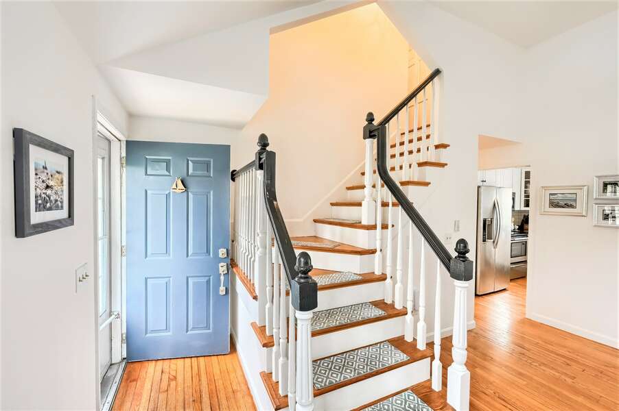 Staircase to upper level - 671 Great Fields Rd Brewster Cape Cod - Beach Glass - New England Vacation Rentals