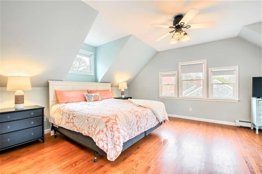 Bedroom #1 provides a King sized bed, walk in closet and seating area - 671 Great Fields Rd Brewster Cape Cod - Beach Glass - New England Vacation Rentals