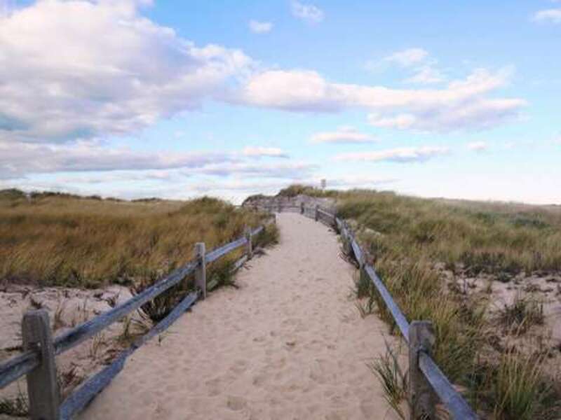 Crosby Beach in Brewster - 671 Great Fields Rd Brewster Cape Cod - Beach Glass - New England Vacation Rentals