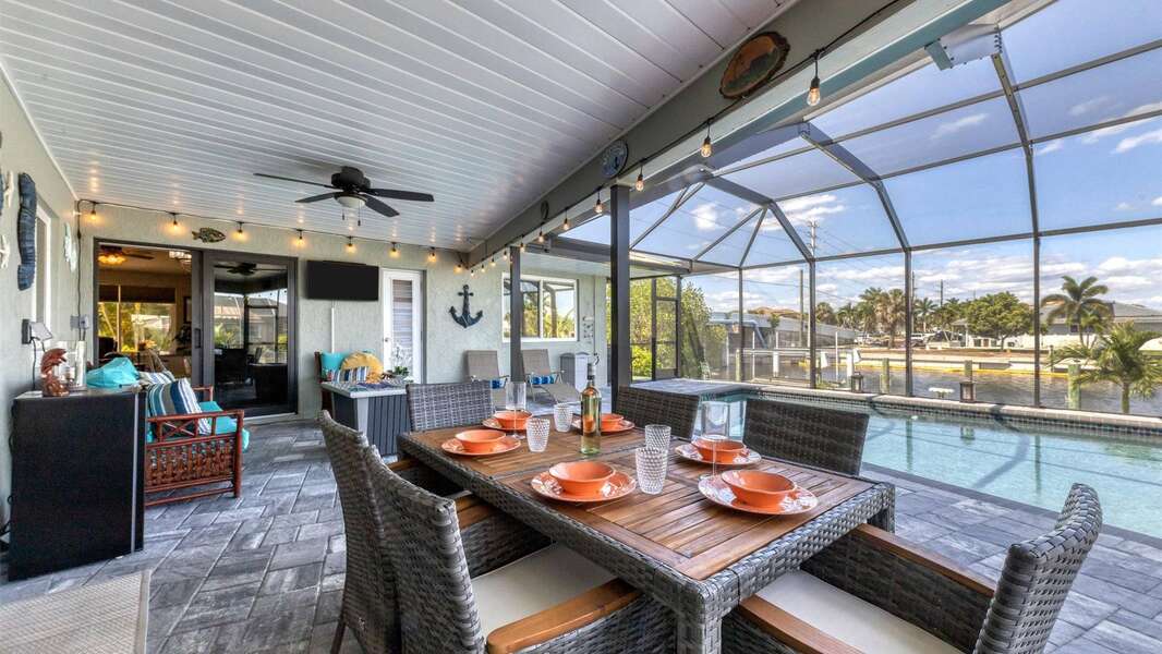 The Canal House of Punta Gorda Isles offers a fantastic location to the Harbor and thoughtful touches to make your vacation one to remember!