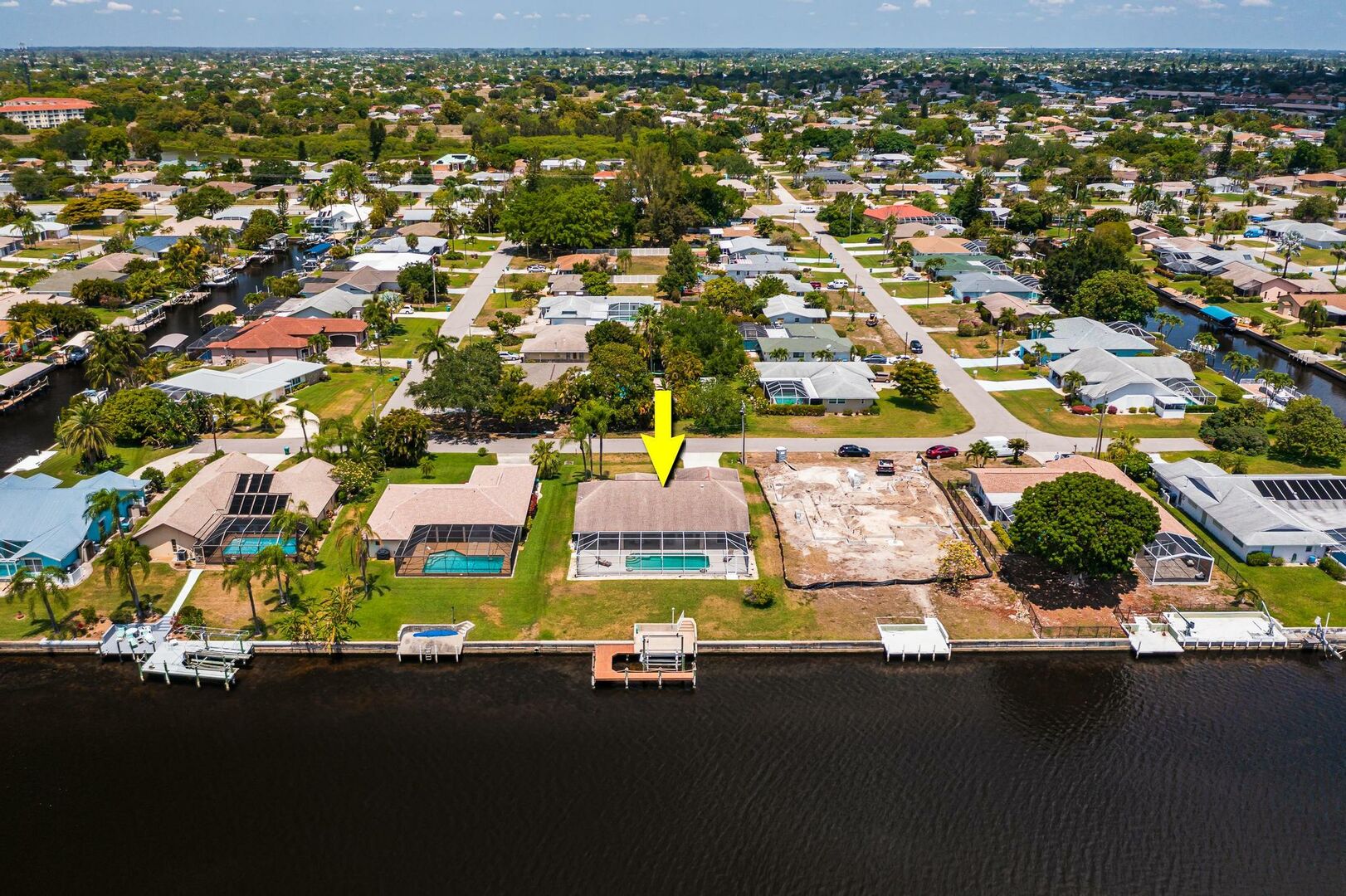 vacation rental with canal access