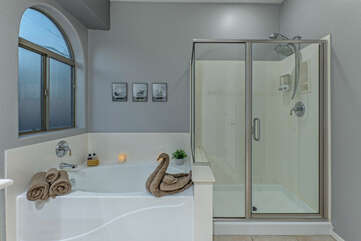 After a day on the golf course or trails choose a shower or luxurious soak in the garden tub.