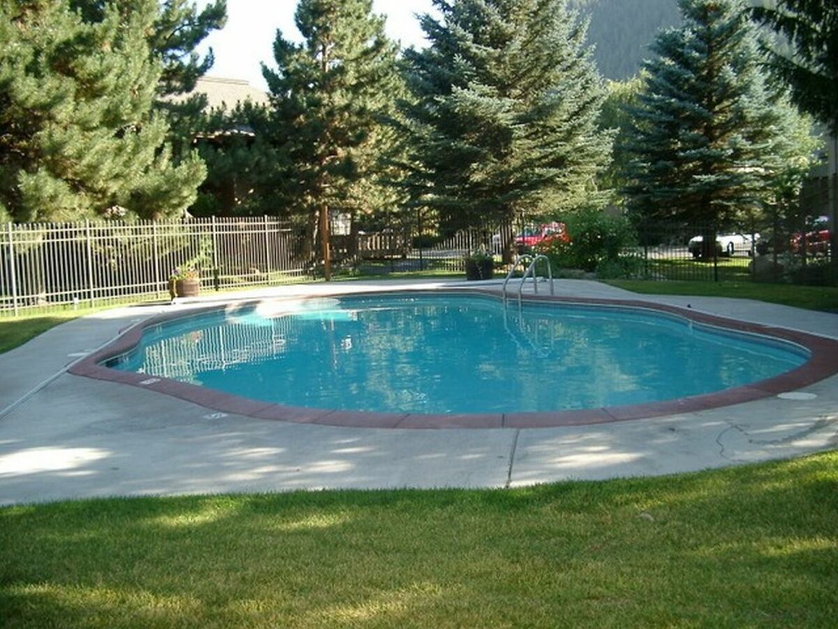 Heated Summer Pool