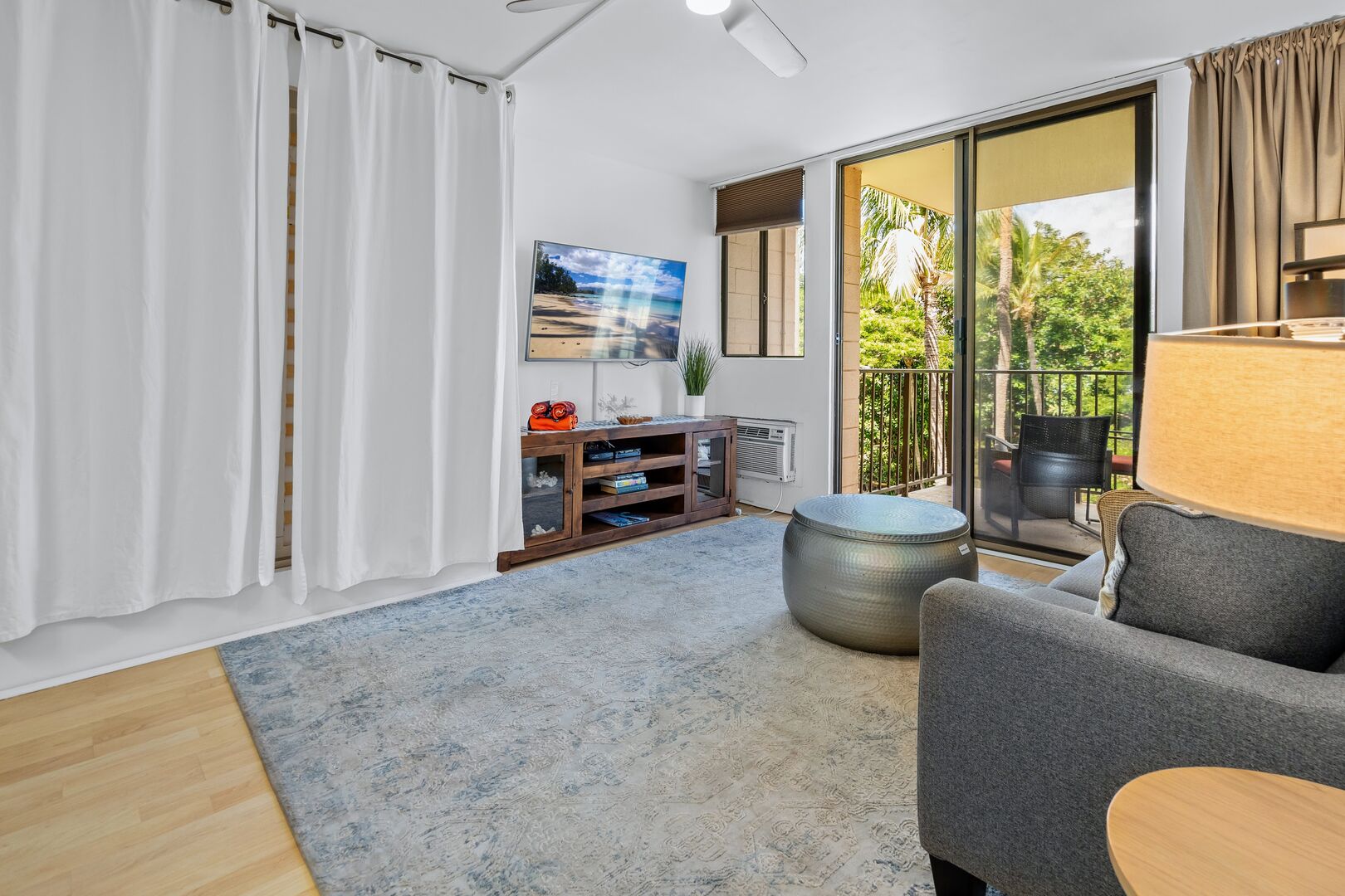 Spacious living room.