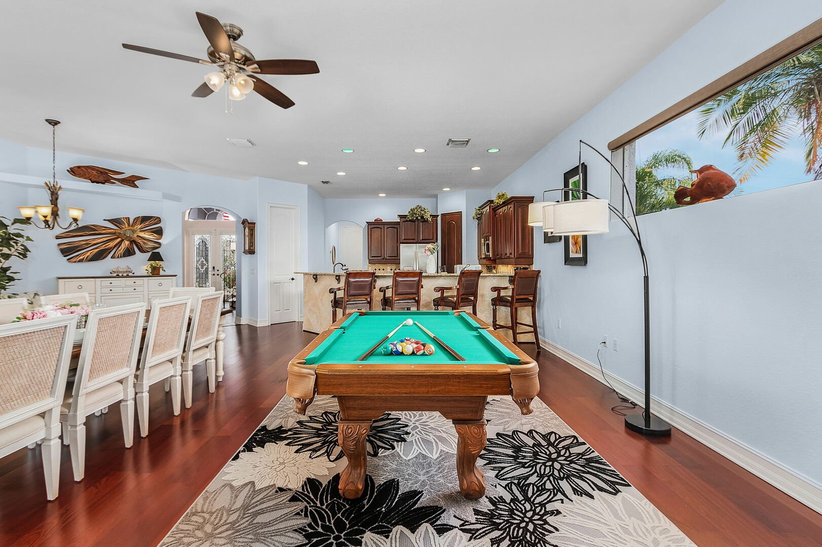 Vacation Rental with Pool Table