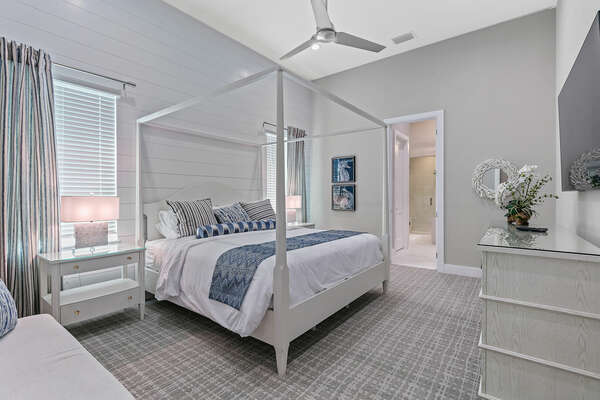 This master suite features a king size bed and en-suite bathroom. Located on the first floor.