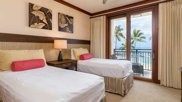 Bedroom 2 with two twin beds, and beautiful ocean view