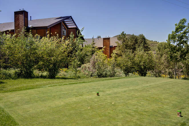 Canyons Golf Course in your backyard