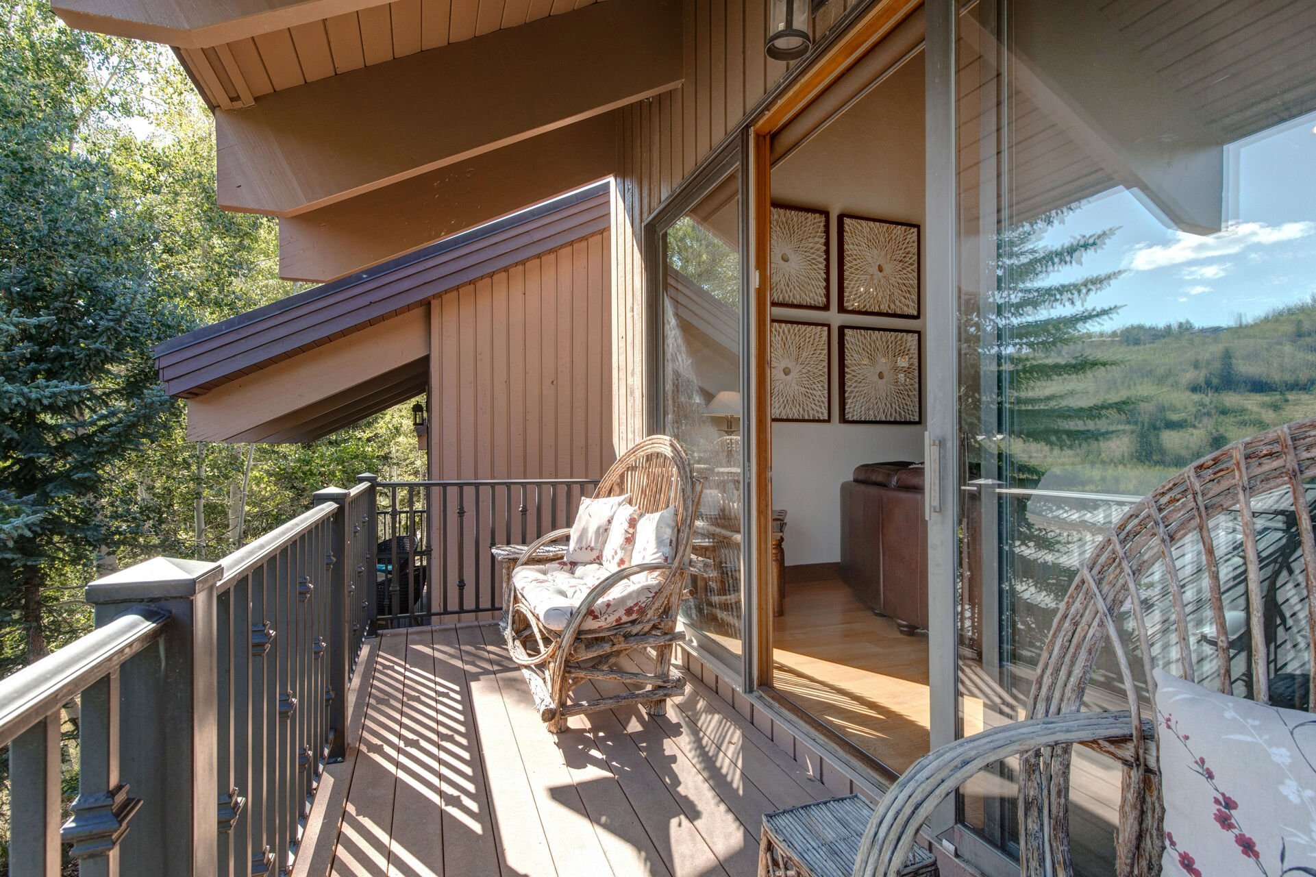 Small Private Deck off Main Living Room with outdoor furnishings