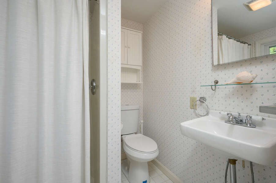 Bathroom #3 ensuite to Bedroom #4 at 6 Brooks Lane Harwich Port Cape Cod - New England Vacation Rentals  #BookNEVRDirectBrooksLaneBeachHouse