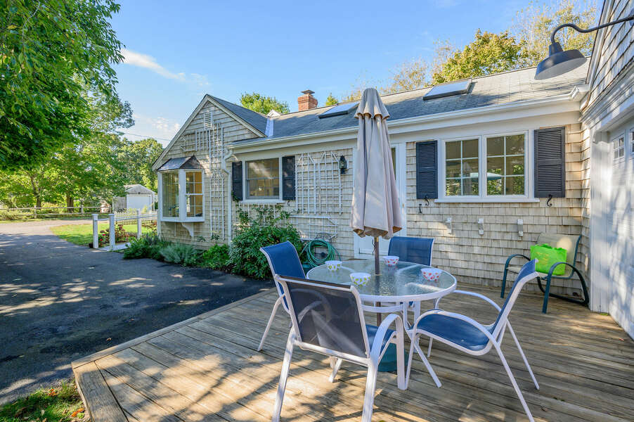 Great for outdoor dining at 6 Brooks Lane Harwich Port Cape Cod - New England Vacation Rentals  #BookNEVRDirectBrooksLaneBeachHouse