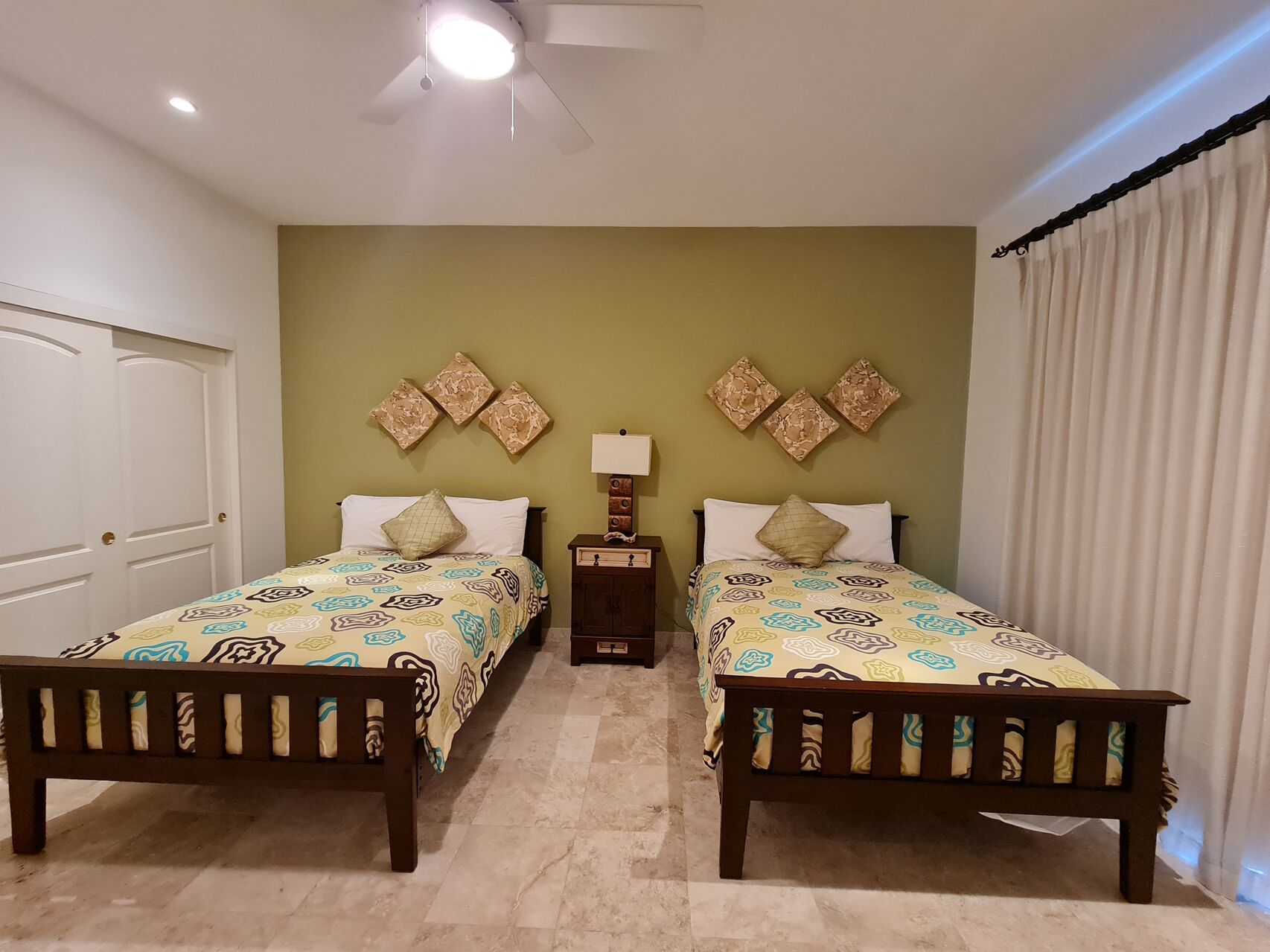 Guest bedrooms full size beds