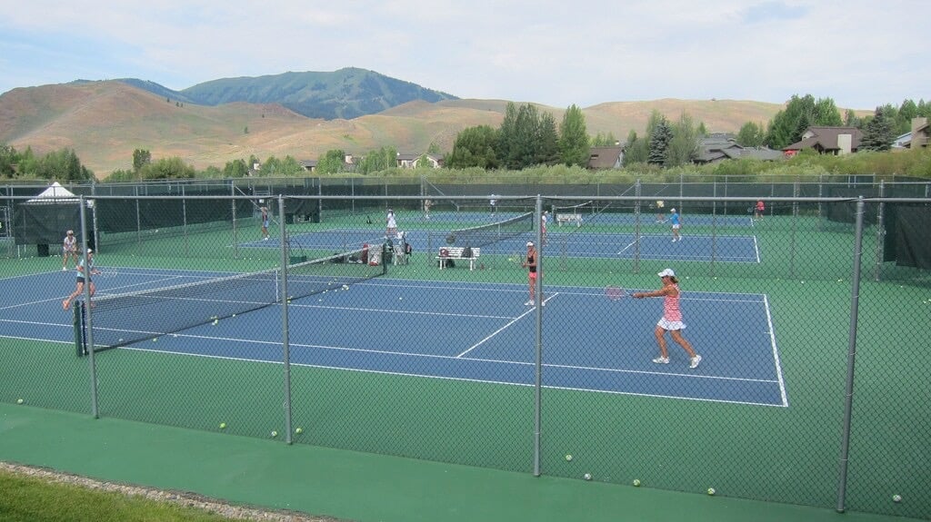 Elkhorn Tennis and Pickleball Courts