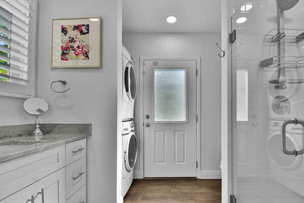 Bathroom 2 with walk in shower, washer and dryer adjoining