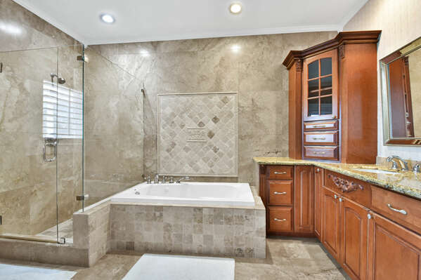 En-suite to bedroom 1 
Tub
Walk in shower
Twin Sinks