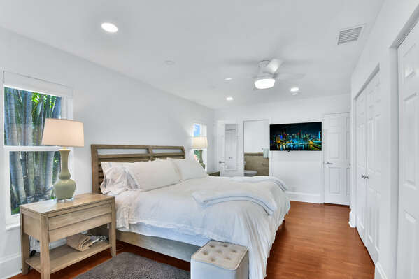Bedroom 1
King Size Bed
En-suite
Ceiling fan and AC
Patio door access to deck