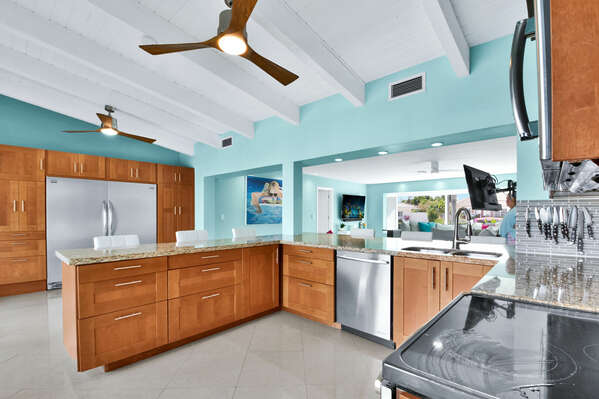 Fully Equipped Kitchen, all modern appliances