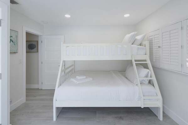 Bedroom 4
Bunk Bed provides a twin over Queen
Patio Doors 
TV