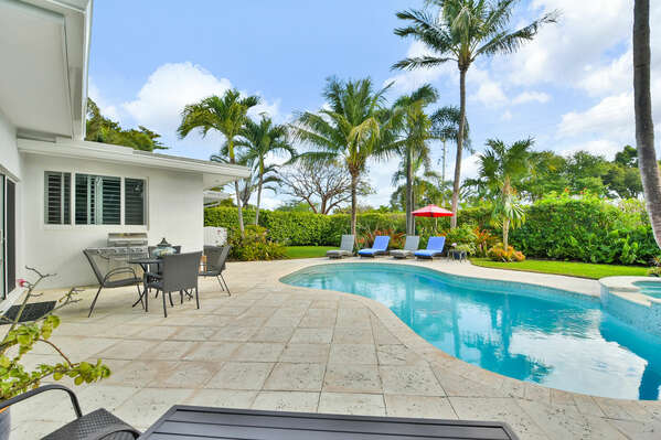 Heated Pool, Outdoor dining with BBQ,