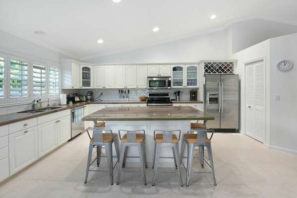 Kitchen has modern appliances, and is immaculately clean for your arrival