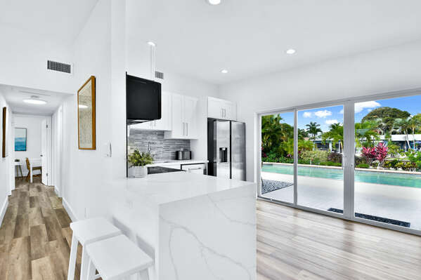 This homes modern, open plan interior is complemented by quality furnishings and fittings throughout.
