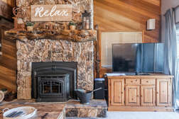 Living Room / Pellet Stove / Flatscreen TV