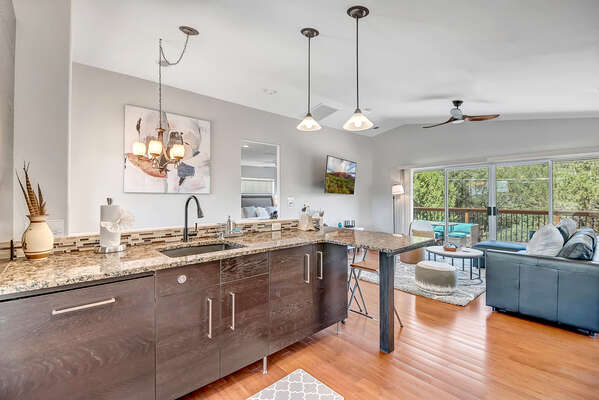 Open Kitchen Perfect for Entertaining!