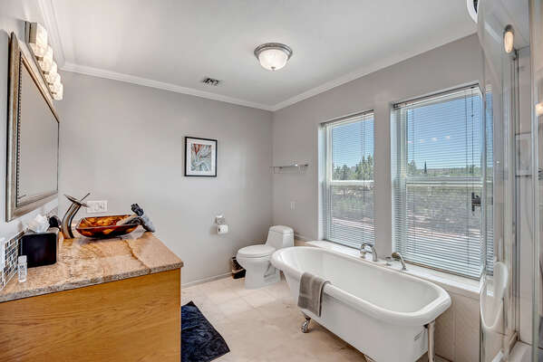En Suite Master Bathroom with Large Soaking Tub
