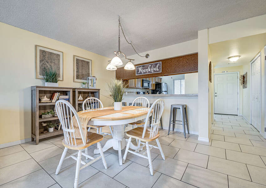 Dinning table to gather with you family or friends