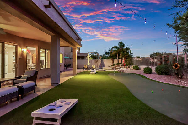 Corn hole and putting green.   Amazing private back yard.
