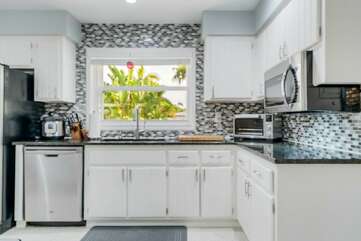 updated kitchen vacation rental, Cape Coral