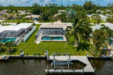 3 bedroom vacation rental with boat dock