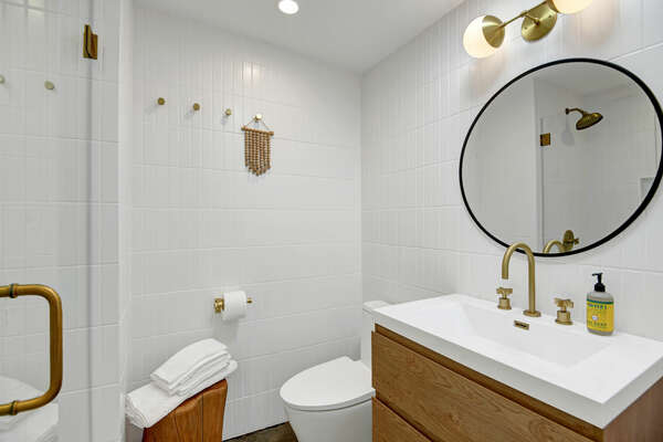LUXURY UPDATED BATHROOM #2 SHARED WITH BEDROOM #2 & 3 LOCATED IN THE MAIN HALLWAY