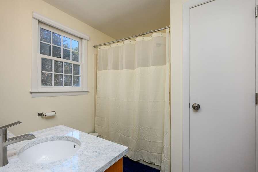 Second floor en suite full bathroom - 1325 Bridge Road Eastham Cape Cod - Turtle Dreams - NEVR