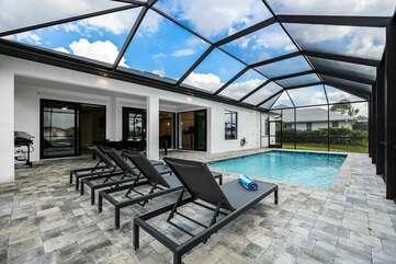 Heated saltwater pool vacation rental in Cape Coral, Florida
