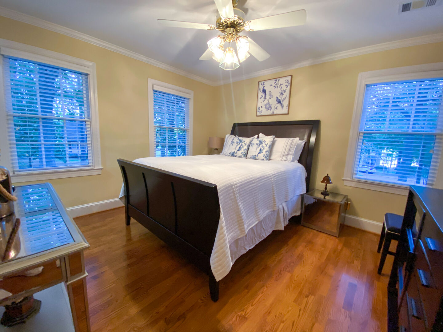 Queen bedroom