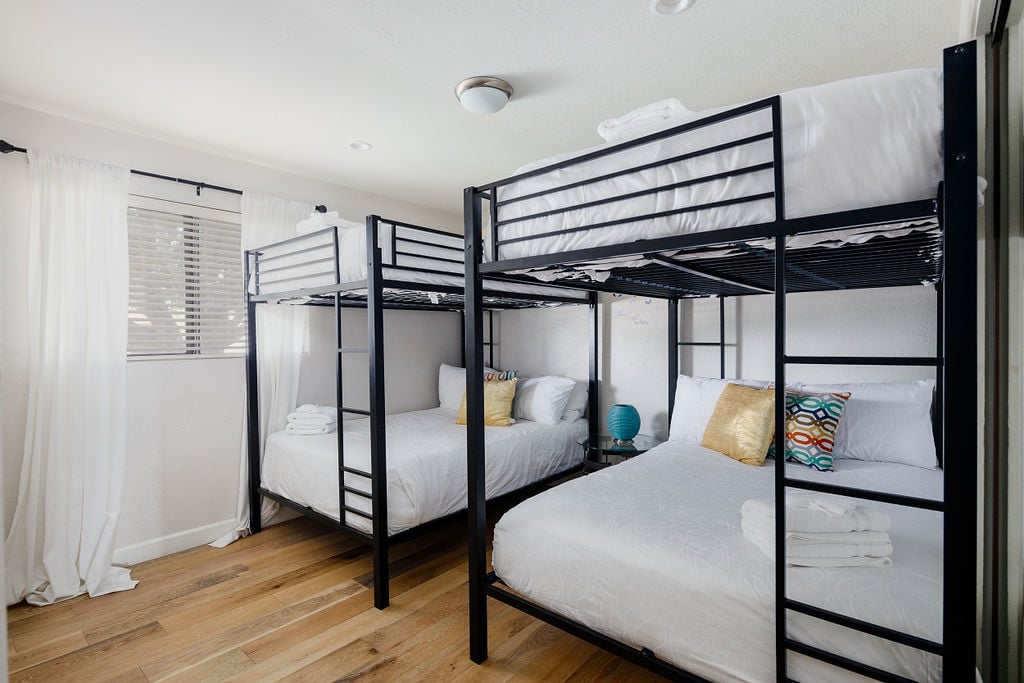 3rd bedroom with two full bunkbeds