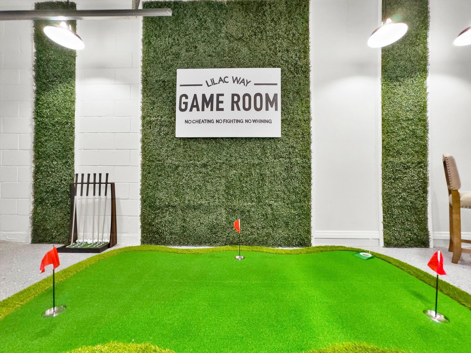 Game Room (Angle)Putting Green
