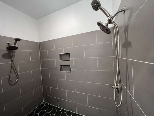Master  shower with dual shower heads