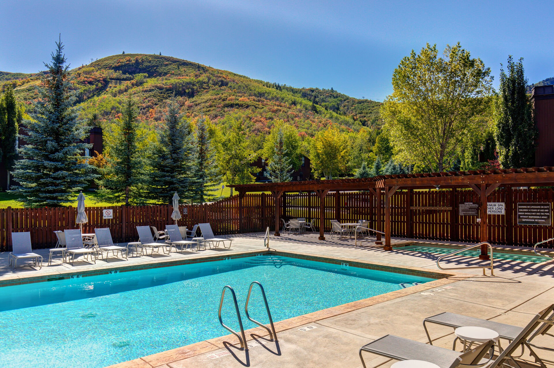 Three Kings Communal Amenities with a Full Kitchen, Smart TV, Fireplace, Ample Seating, Sauna, Men and Women's Locker Rooms, Pool and Hot Tub