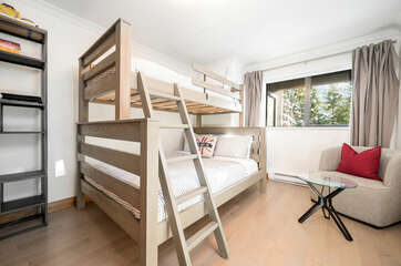 Secondary Bedroom w/ Bunk Bed