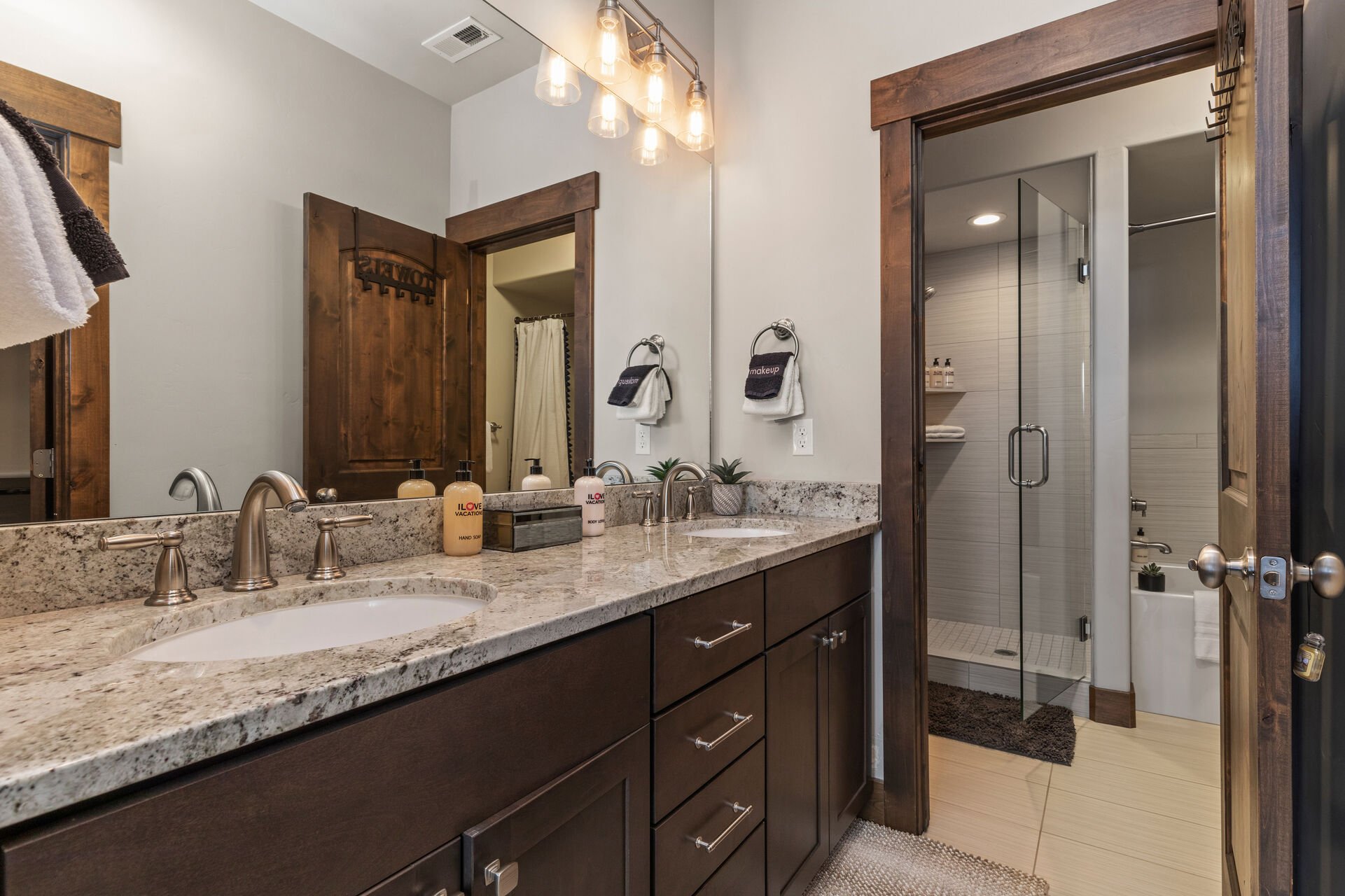 Master Bath with 2 Sinks