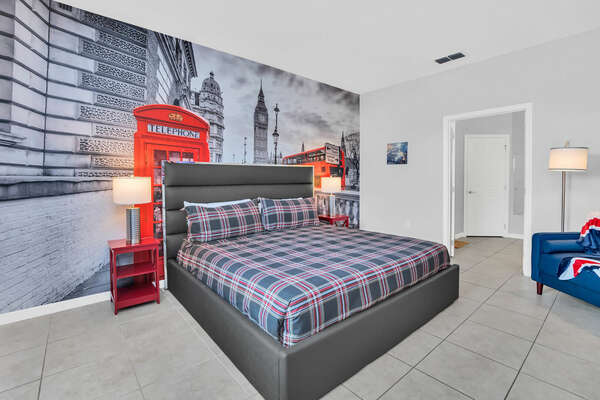 London themed King master suite on the first floor.