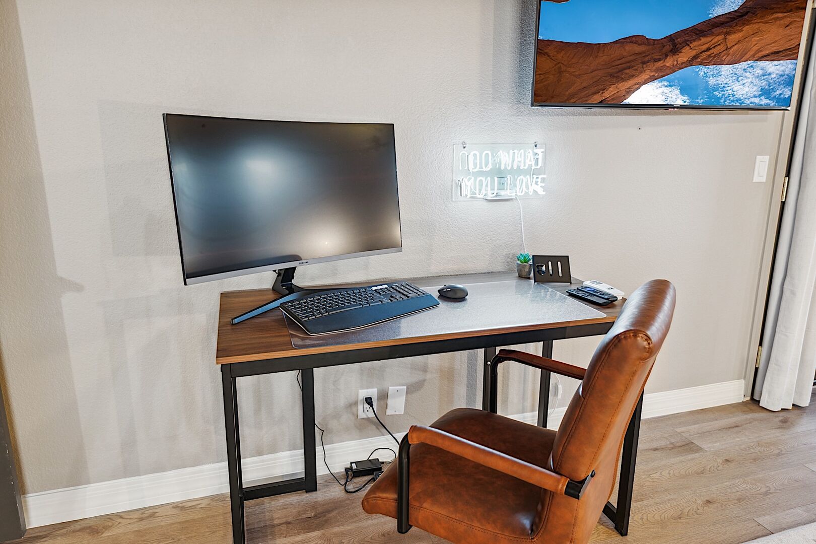 Desk & Chair workspace