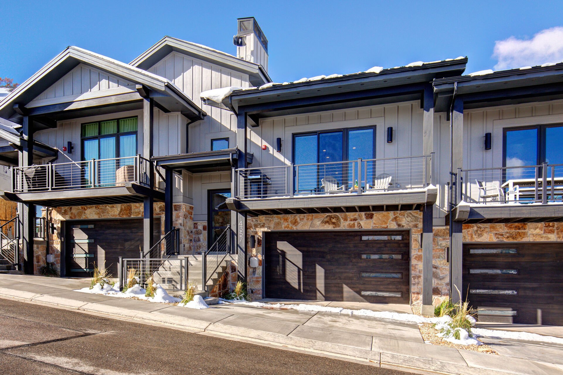 New 2-Level Townhouse in the Canyons Village