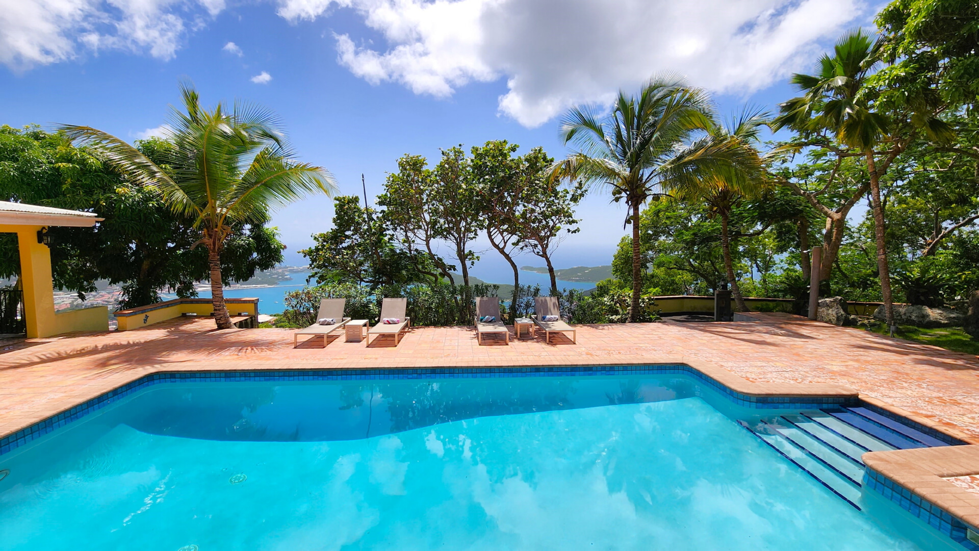 2 Bedroom 2 Bathroom Home with Large Pool and Amazing Views of the Caribbean Sea at Coconut Cottage