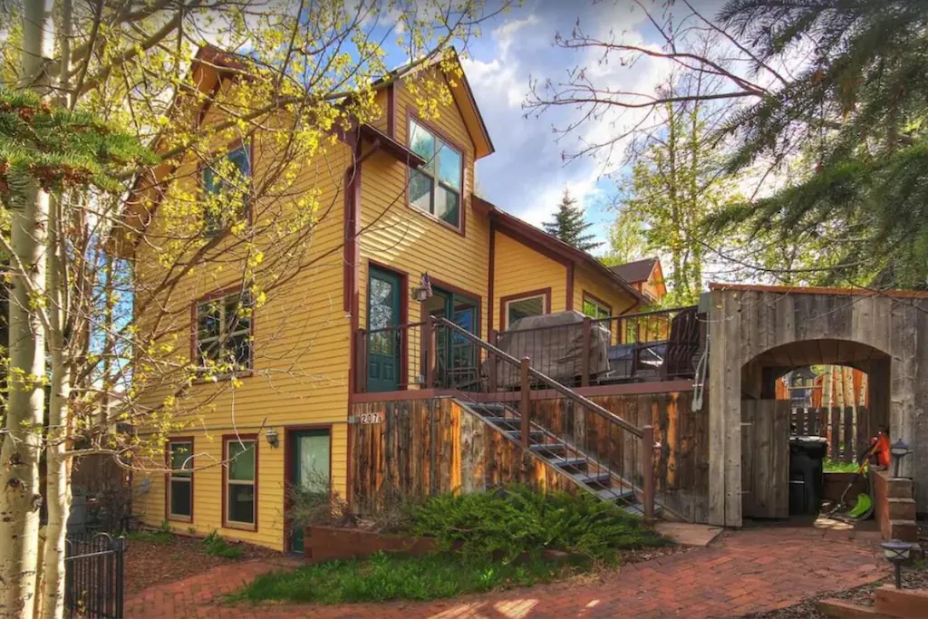 This 3 story home is all above ground, nestled in Aspen trees & just a short 3 block walk to downtown Main St. in Breck. With 2 living rooms, a hot tub on the deck, 5 bedrooms & 3 bathrooms your group will have ultimate comfort while on holiday.